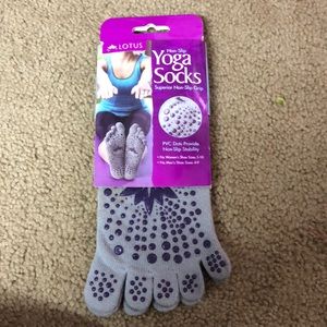 ⚡️4/$10⚡️ yoga socks